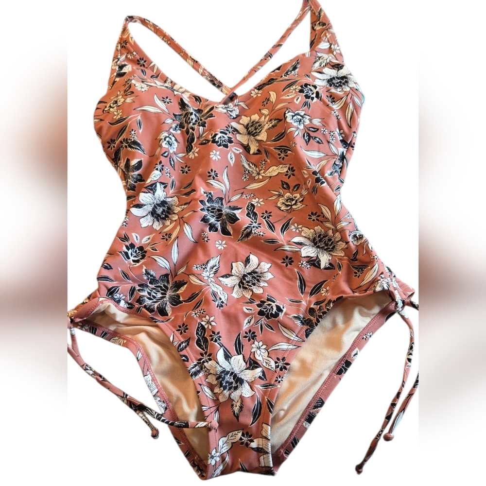 Kona Sol One Piece Swimsuit Size Small NWOT